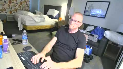 Snapshot of hugentuscaloosa chatting on May 10, 2026, 10:26 pm CAROLINA TIM online show from May 10, 2026, 10:26 pm