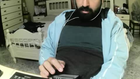Snapshot of hugeveiny chatting on March 17, 2026, 12:41 pm hugeveiny online show from March 17, 2026, 12:41 pm