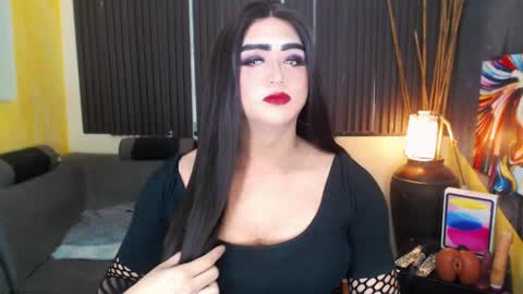 Snapshot of hugexmslovelyxcock chatting on April 10, 2026, 8:02 pm MsLovely online show from April 10, 2026, 8:02 pm