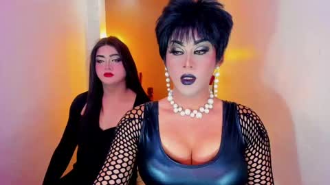 Snapshot of hugexmslovelyxcock chatting on April 12, 2026, 10:48 pm MsLovely online show from April 12, 2026, 10:48 pm