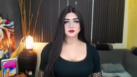 Snapshot of hugexmslovelyxcock chatting on April 23, 2026, 8:55 pm MsLovely online show from April 23, 2026, 8:55 pm