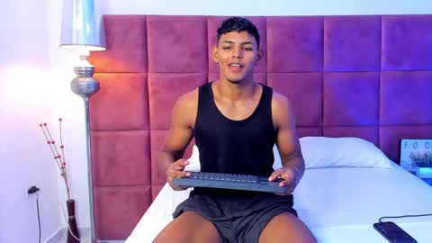 Snapshot of hugo_cano chatting on September 11, 2025, 2:06 pm Hugo Cano online show from September 11, 2025, 2:06 pm