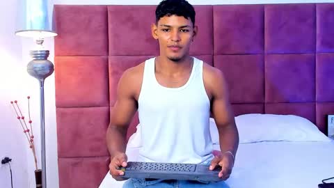 Snapshot of hugo_cano chatting on September 14, 2025, 8:30 pm Hugo Cano online show from September 14, 2025, 8:30 pm