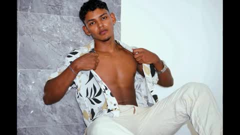 Snapshot of hugo_cano chatting on September 28, 2025, 8:03 pm Hugo Cano online show from September 28, 2025, 8:03 pm