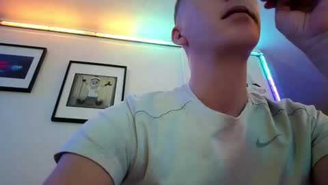 Hugo online show from November 5, 2025, 11:27 pm