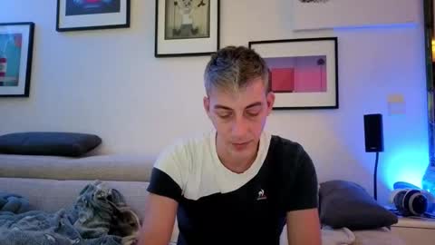 Hugo online show from November 21, 2025, 10:08 pm