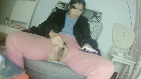 hujiajia520321431 online show from March 20, 2026, 11:37 am