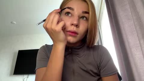 Snapshot of huldaluka chatting on July 21, 2026, 7:43 am Tessa online show from July 21, 2026, 7:43 am