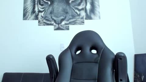 Eli online show from October 8, 2025, 1:03 am