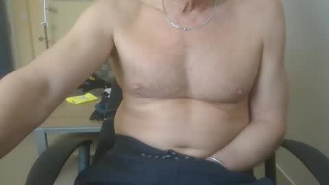 hundeleine online show from February 19, 2026, 2:24 pm