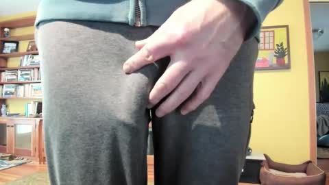 Big uncut cock dripping online show from December 30, 2024, 10:55 pm