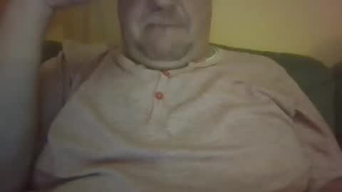 vastagfasz magyar apuci online show from June 8, 2026, 7:47 pm