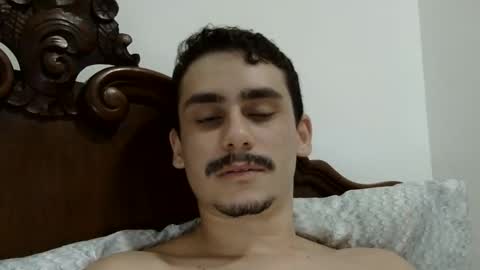 hungcaique online show from May 11, 2026, 5:02 am