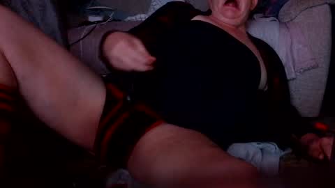 Snapshot of hungdaddyhorny chatting on July 25, 2026, 11:24 pm hungdaddyhorny online show from July 25, 2026, 11:24 pm