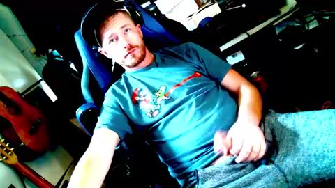 Snapshot of hungginger4u chatting on January 9, 2026, 6:10 pm HungGinger4U online show from January 9, 2026, 6:10 pm