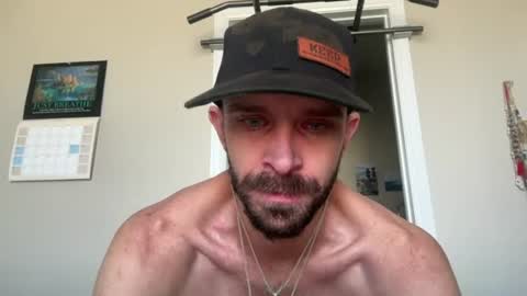 Snapshot of hungrunner24 chatting on July 2, 2026, 4:35 pm hungrunner24 online show from July 2, 2026, 4:35 pm