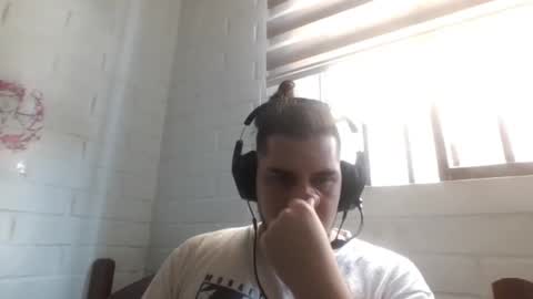 Snapshot of hungweeb chatting on January 16, 2026, 7:40 pm Rod online show from January 16, 2026, 7:40 pm