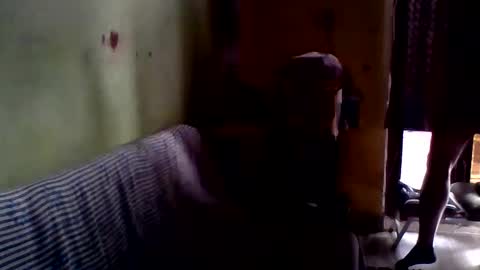 hunkster102 online show from February 15, 2025, 5:41 am