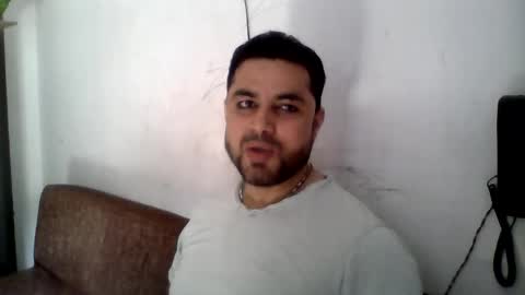 Snapshot of hunkster102 chatting on May 2, 2026, 4:39 am hunkster102 online show from May 2, 2026, 4:39 am