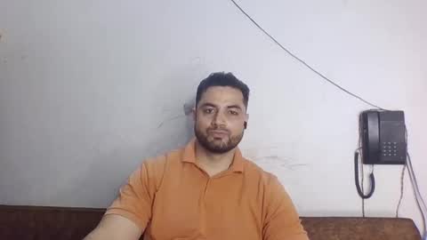 Snapshot of hunkster102 chatting on May 19, 2026, 9:37 am hunkster102 online show from May 19, 2026, 9:37 am