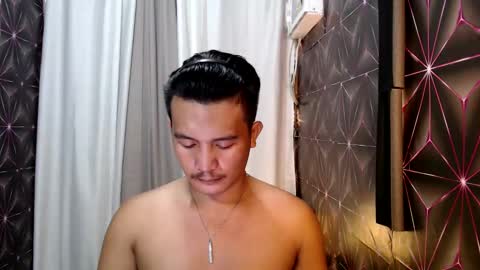 hunkylloyd online show from February 28, 2025, 10:09 am