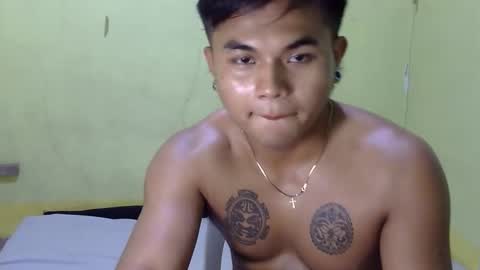 Snapshot of hunkyzeus chatting on October 16, 2025, 12:39 pm hunkyzeus online show from October 16, 2025, 12:39 pm