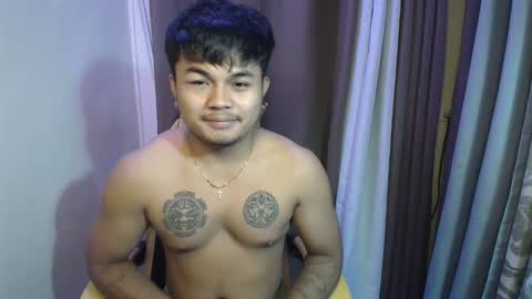 hunkyzeus online show from May 4, 2026, 5:09 pm