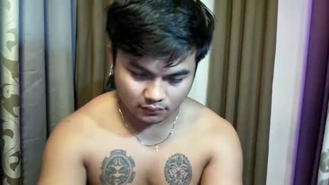 hunkyzeus online show from May 19, 2026, 4:35 pm