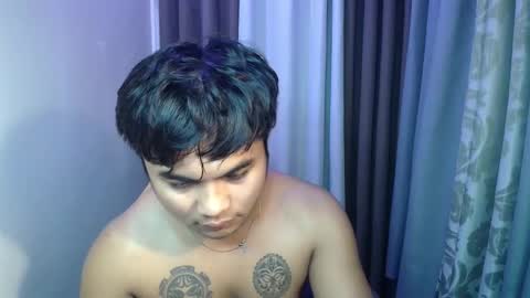 hunkyzeus online show from May 20, 2026, 8:53 am