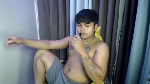 hunkyzeus online show from June 19, 2026, 5:45 am