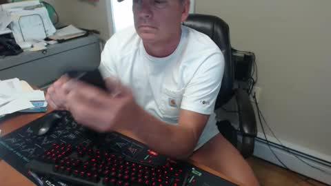 Snapshot of hunneman1 chatting on May 7, 2026, 6:35 pm Hunneman online show from May 7, 2026, 6:35 pm
