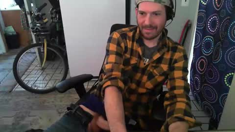 Snapshot of hunterxx420 chatting on May 4, 2026, 12:56 pm Hunter XX 420 online show from May 4, 2026, 12:56 pm