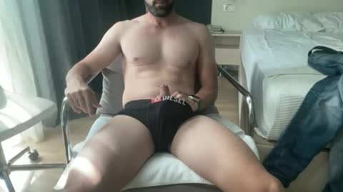 huracan01 online show from September 20, 2025, 10:05 am