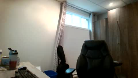 hurley7890 online show from November 3, 2025, 2:07 pm