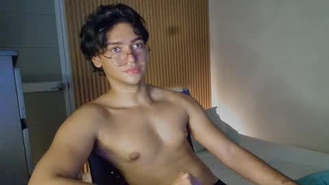 husband_xxx online show from February 6, 2026, 3:55 am