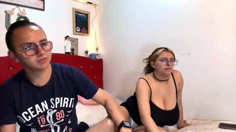 Snapshot of husbands_horny chatting on October 13, 2025, 10:15 am husbands_horny online show from October 13, 2025, 10:15 am