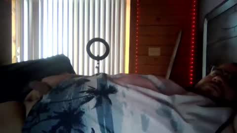 huskydaddyforyou online show from February 21, 2026, 4:19 pm