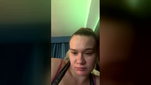 Snapshot of hwgbrii chatting on June 1, 2026, 10:39 am hwgbrii online show from June 1, 2026, 10:39 am