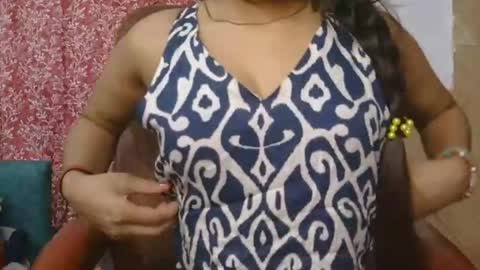 Snapshot of hy_siry chatting on May 11, 2026, 8:53 am Siry online show from May 11, 2026, 8:53 am
