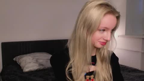 Kate online show from October 2, 2025, 2:13 pm