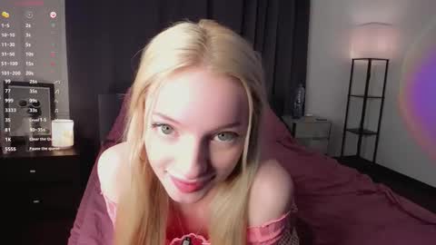 Kate online show from December 15, 2025, 2:43 pm