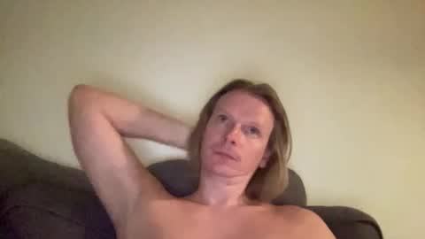 Snapshot of hypnotised85 chatting on November 1, 2025, 12:07 pm hypnotised85 online show from November 1, 2025, 12:07 pm