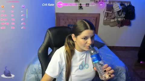 Snapshot of hyun22148625 chatting on March 11, 2025, 9:56 am Hello Im Julieta Im 25 years old and I love being here. Thank you for visiting my living room. The only rule is that you hap online show from March 11, 2025, 9:56 am