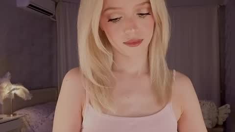 Snapshot of i__am_joss chatting on May 8, 2026, 10:15 pm Joselle online show from May 8, 2026, 10:15 pm