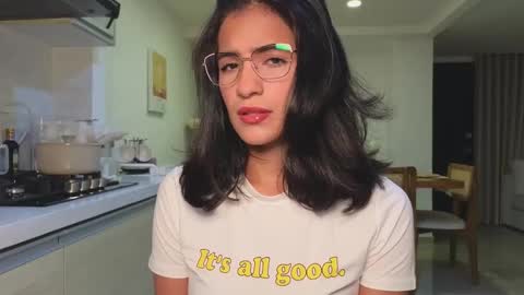 Kat online show from March 12, 2026, 3:56 am