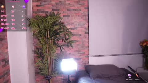 Lucy online show from February 19, 2025, 9:06 am