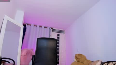 Snapshot of i_babbyyy chatting on February 2, 2025, 4:48 am Helloouu im Abigail call me Abi MY NEW SHEDULE IS 1030PM online show from February 2, 2025, 4:48 am