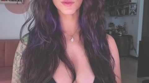 Lana Banana online show from April 9, 2026, 10:15 pm