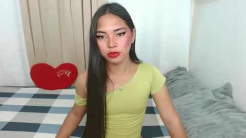 Snapshot of i_dont_bite69 chatting on May 7, 2026, 1:27 pm 25tks and HIT ME UP OR GET ONE OF MY SOCIALS online show from May 7, 2026, 1:27 pm