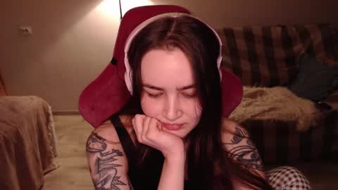 elisabeth online show from March 8, 2025, 2:19 pm